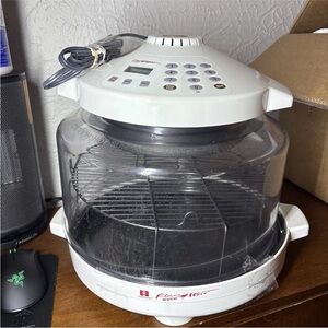 Hearthware Flavor Wave Model
20007 Infrared Convection Oven
Complete WORKS